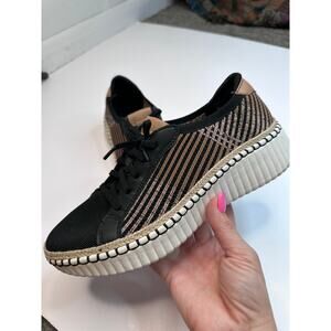 Skechers Wildshire Blvd Breeze Stroll Sneakers